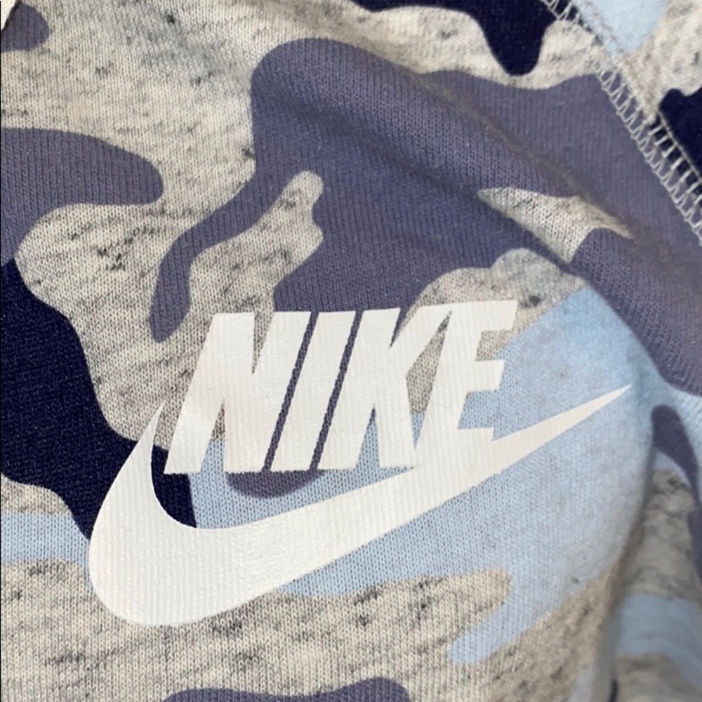 Nike Loose Fit Camouflage Print Hoodie Medium NWT - Picture 5 of 12